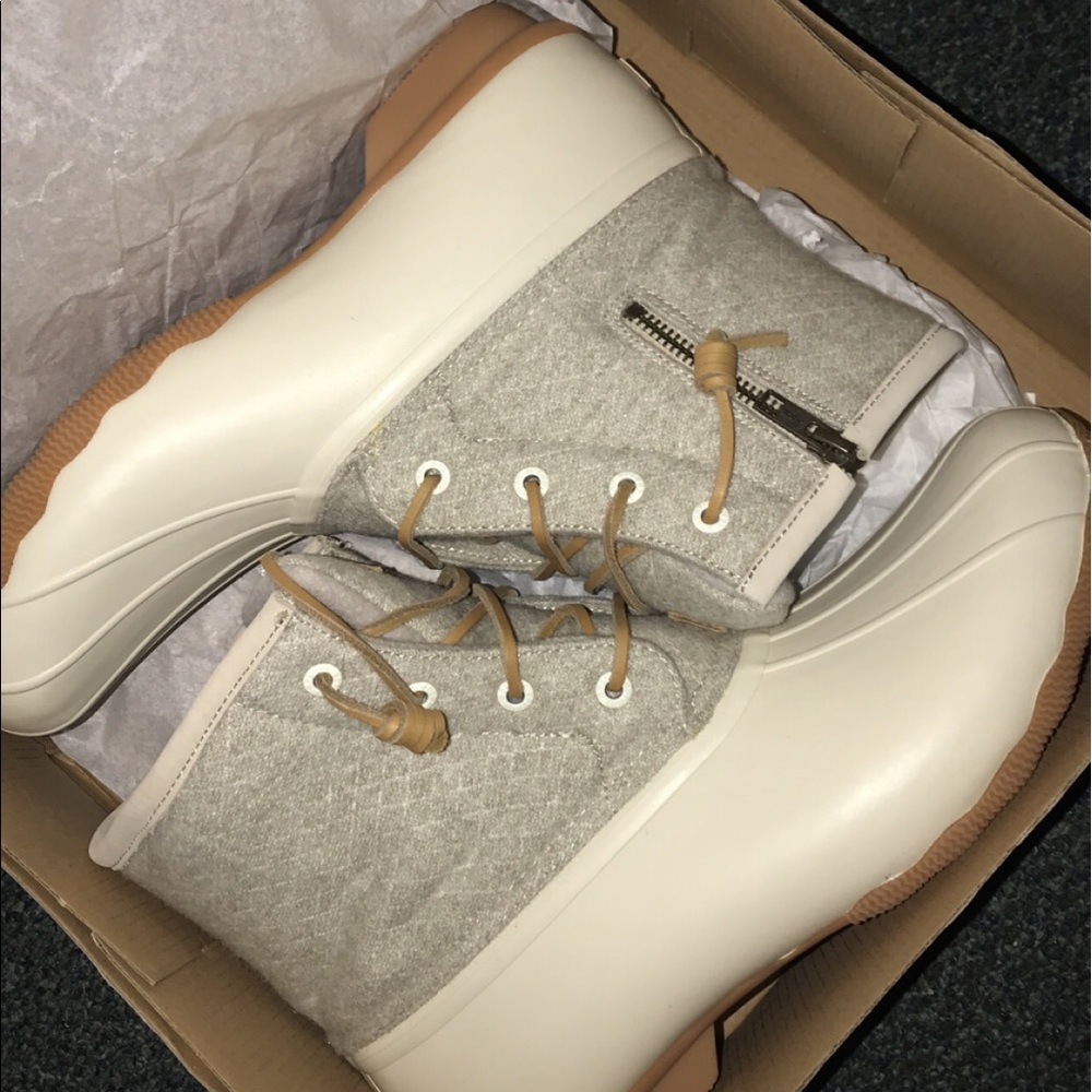 Sperry rain boots BRAND NEW